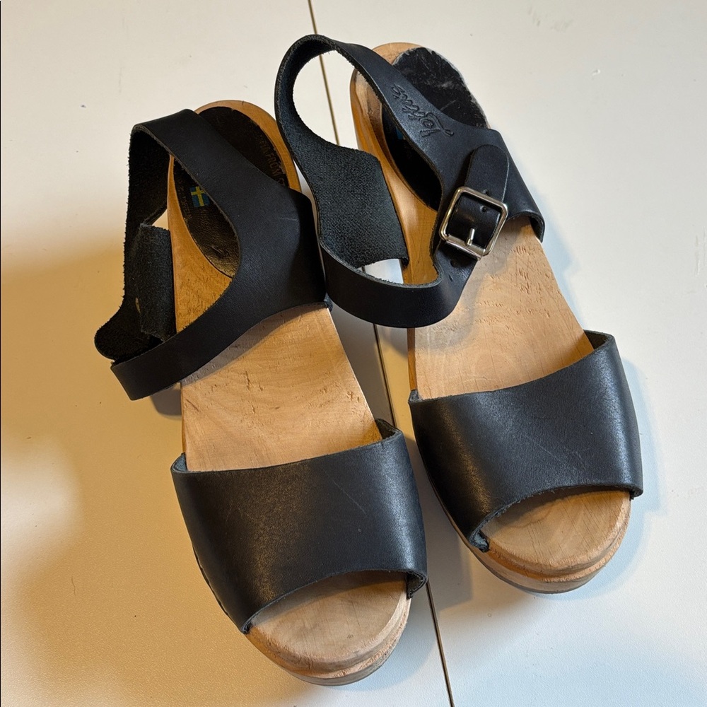 Lotta sandals heels clogs wood sole black leather sz 9 good condition